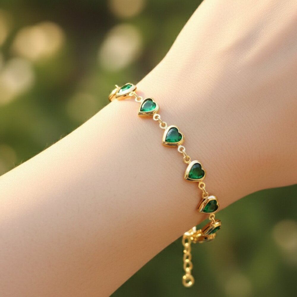 "Trendy Handmade Bracelet – A Stylish Gift for Women & Girls, MAR091572